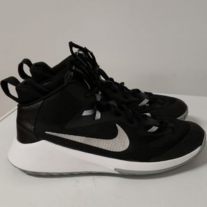 Girl's Nike basketball shoes
